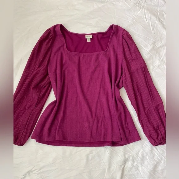 Purple long sleeve blouse with square neckline and puffy sleeves - Picture 3 of 6